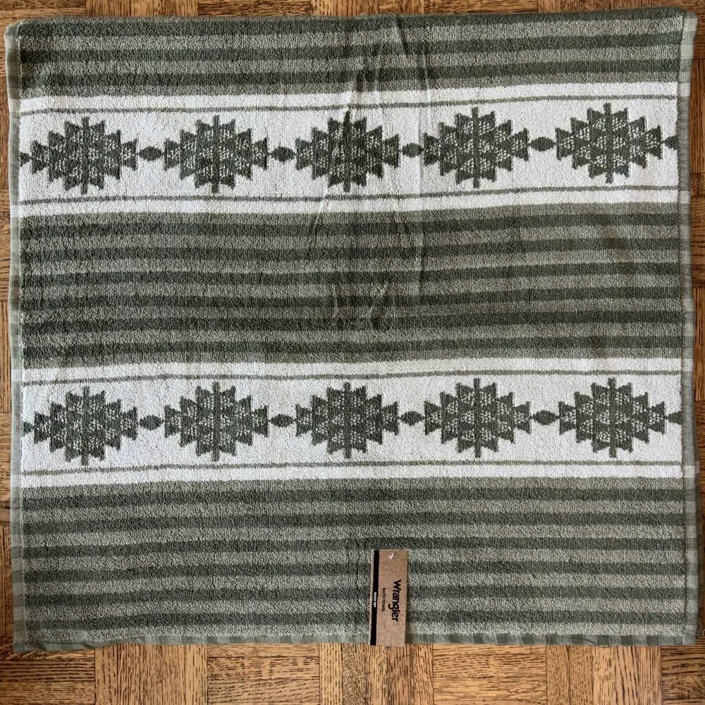 Wrangler Green Aztec Desert Mirage Western 2 Bath 2 Hand Towel Set Southwestern